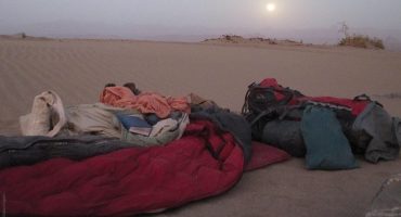 Expedition in die Wüste, Schlafsack, Dämmerung, Explore Chad