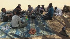 Expedition to Ounianga, expedition team eating, Explore Chad